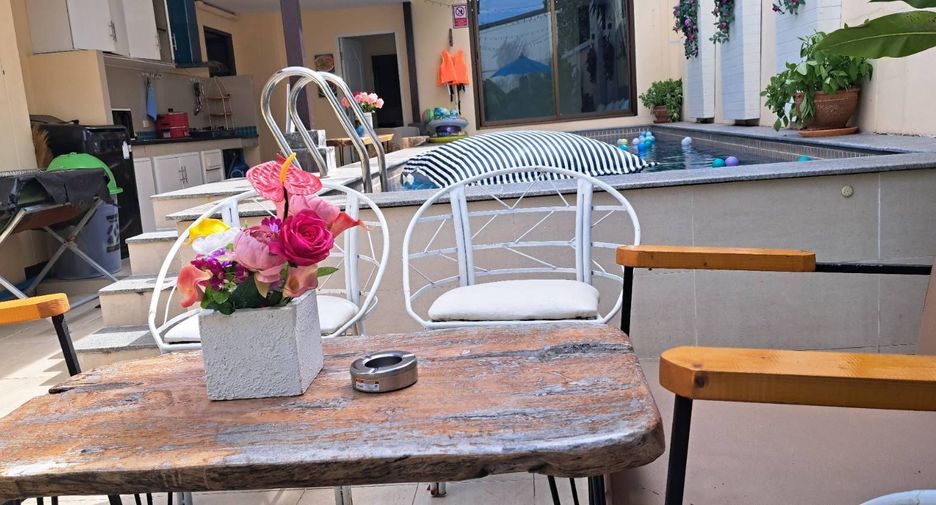 For rent 4 bedrooms villa in Bang Lamung, Chonburi