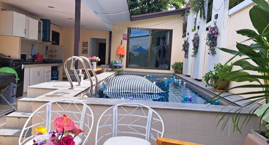 For rent 4 bedrooms villa in Bang Lamung, Chonburi