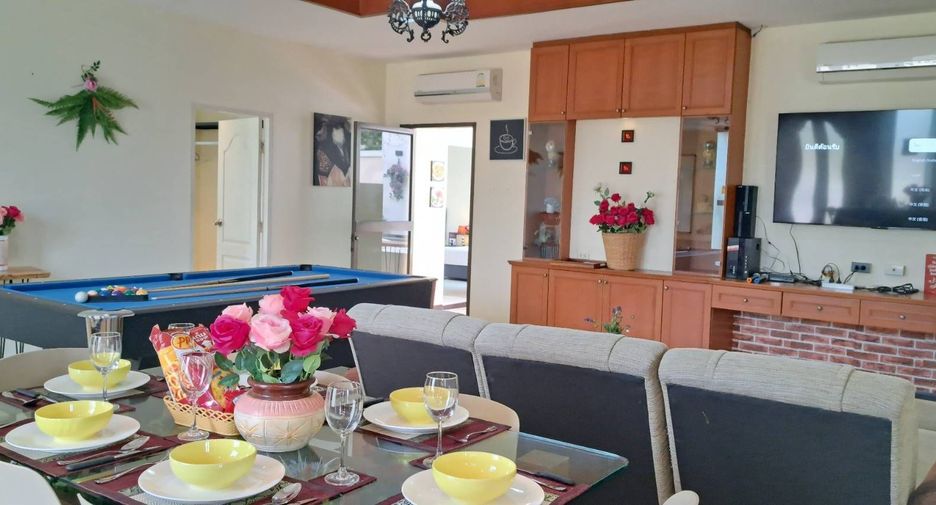 For rent 4 bedrooms villa in Bang Lamung, Chonburi