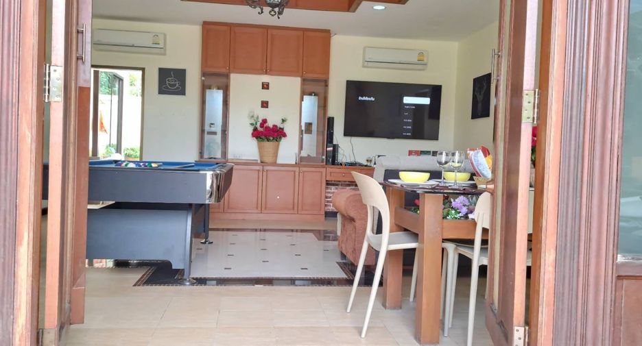 For rent 4 bedrooms villa in Bang Lamung, Chonburi