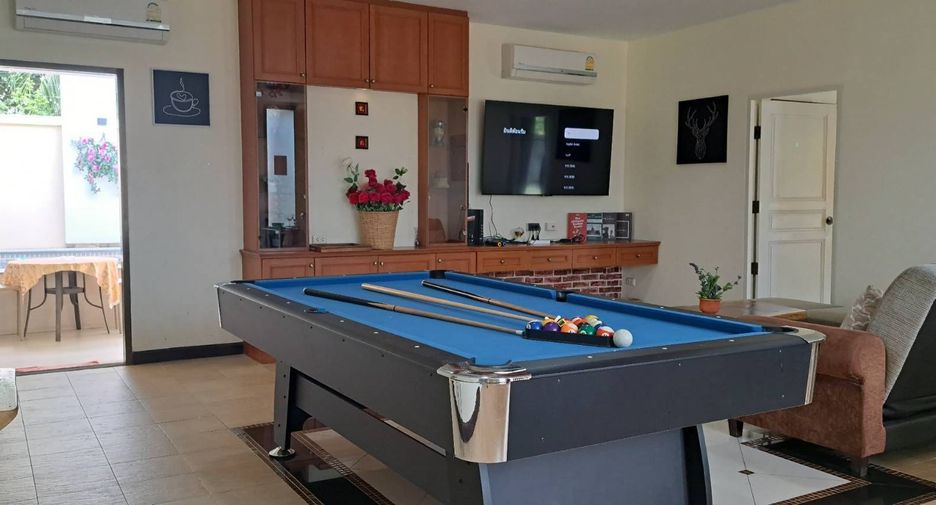 For rent 4 bedrooms villa in Bang Lamung, Chonburi