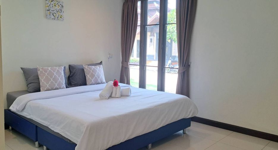 For rent 4 bedrooms villa in Bang Lamung, Chonburi
