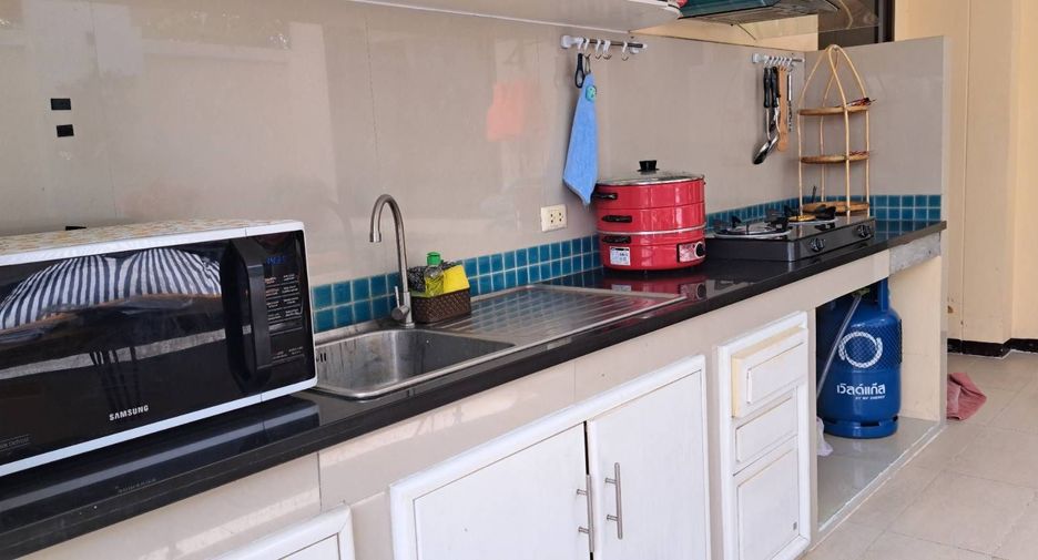 For rent 4 bedrooms villa in Bang Lamung, Chonburi