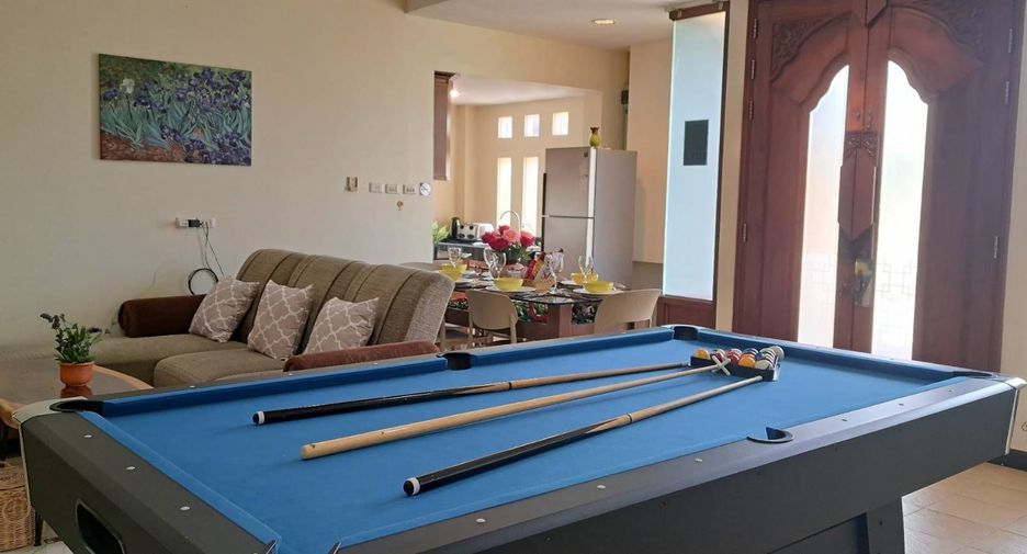 For rent 4 bedrooms villa in Bang Lamung, Chonburi