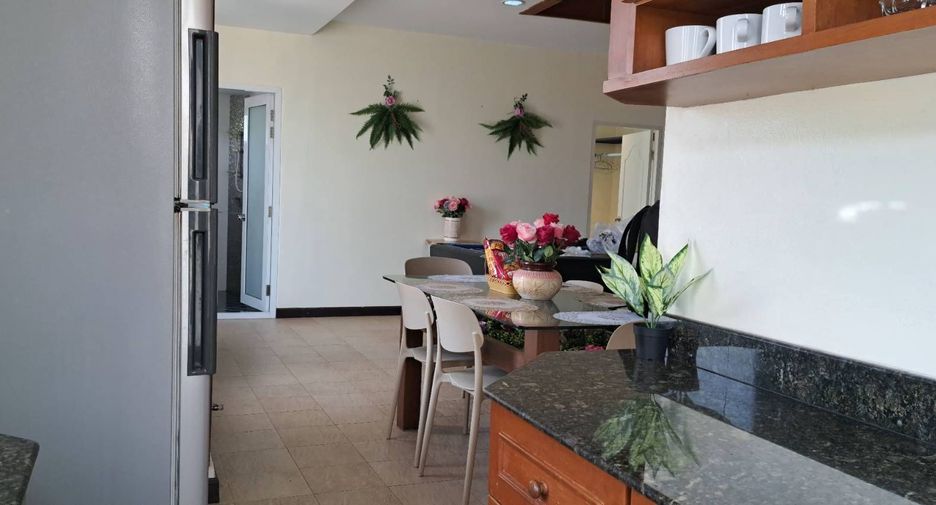 For rent 4 bedrooms villa in Bang Lamung, Chonburi