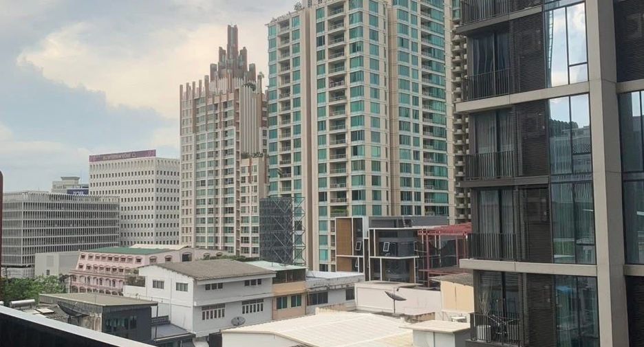 For rent 1 bed condo in Pathum Wan, Bangkok