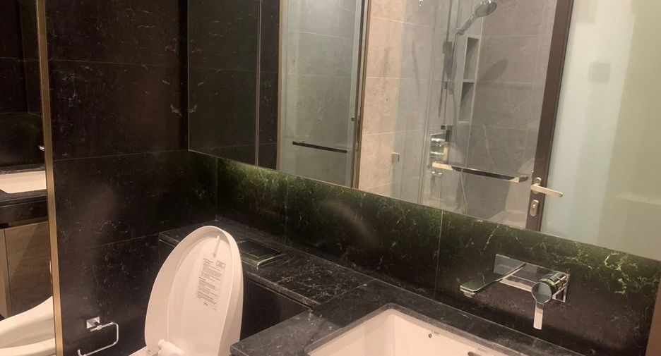 For rent 1 bed condo in Pathum Wan, Bangkok