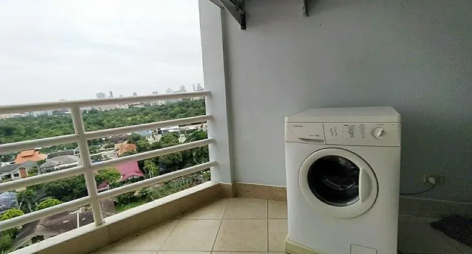 Аренда 2 спальни кондо в Банг Ламунг, Чонбури
