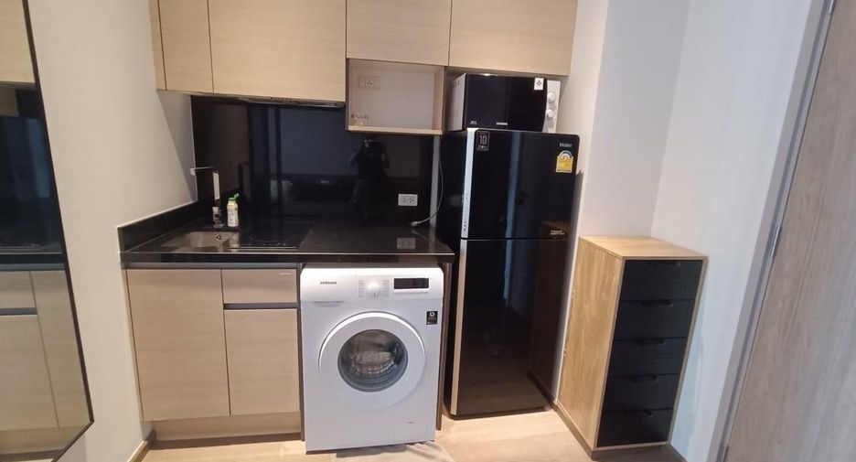 For rent studio condo in Khlong Toei, Bangkok