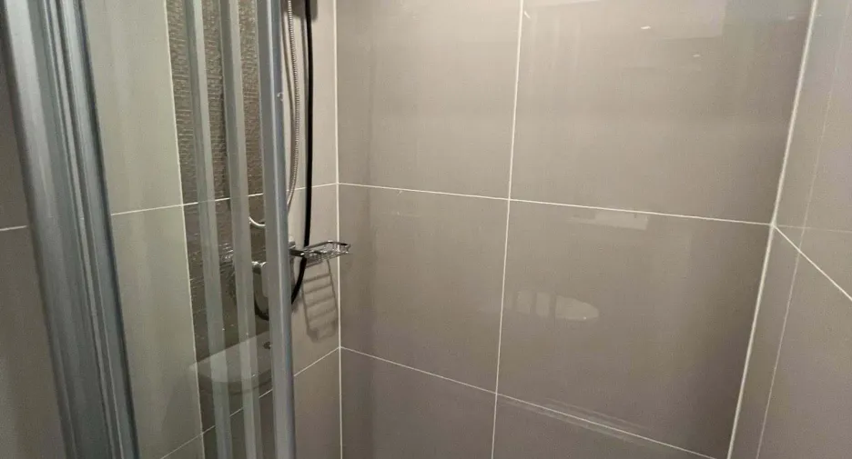 Wohnung zur Miete mit Studio in Huai Khwang, Bangkok