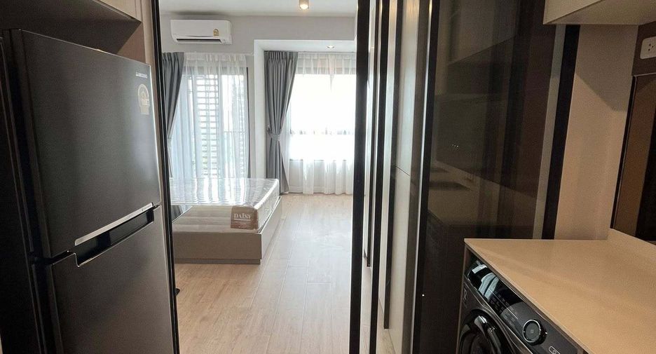 Condo en alquiler de estudio en Huai Khwang, Bangkok