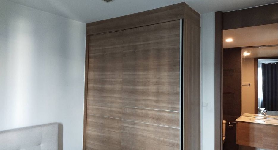 For sale 1 bed condo in Si Racha, Chonburi