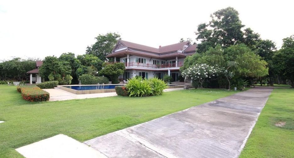 Villa zum Kauf mit 7 Zimmer in Mueang Phetchaburi, Phetchaburi
