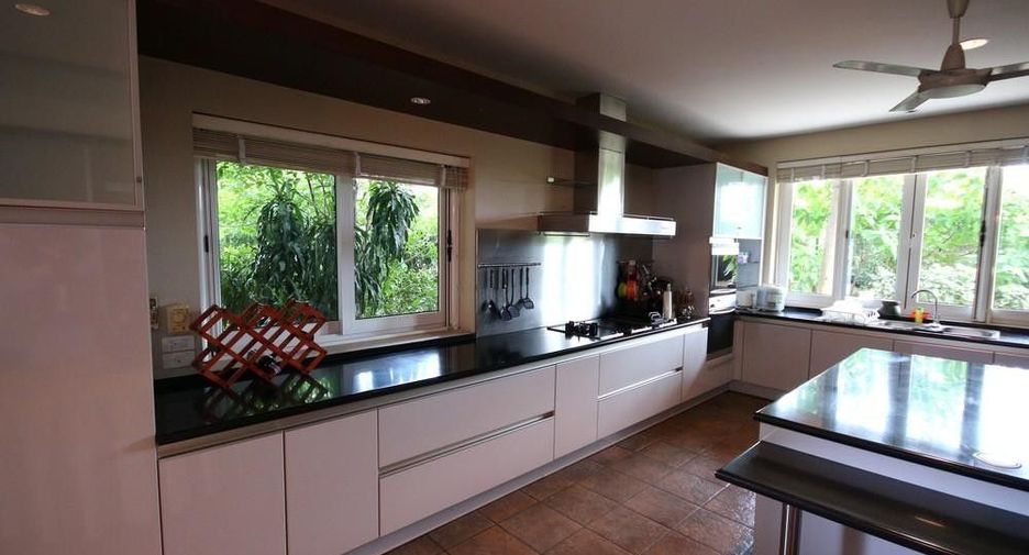 Villa zum Kauf mit 7 Zimmer in Mueang Phetchaburi, Phetchaburi