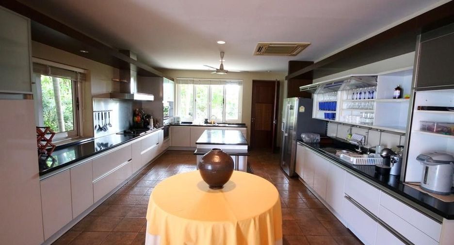 Villa zum Kauf mit 7 Zimmer in Mueang Phetchaburi, Phetchaburi