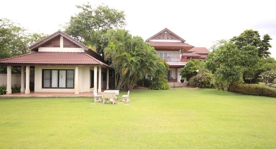 Villa zum Kauf mit 7 Zimmer in Mueang Phetchaburi, Phetchaburi