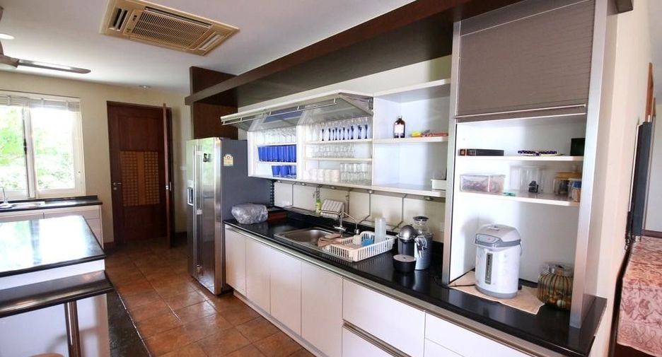 Villa zum Kauf mit 7 Zimmer in Mueang Phetchaburi, Phetchaburi