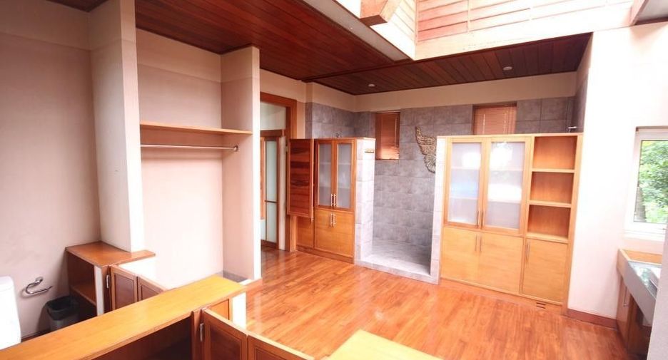 Villa zum Kauf mit 7 Zimmer in Mueang Phetchaburi, Phetchaburi