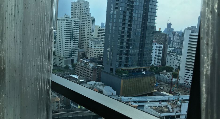 For rent 1 bed condo in Khlong Toei, Bangkok