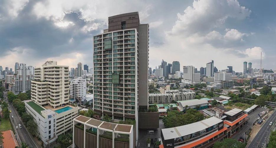 For rent 1 bed condo in Watthana, Bangkok