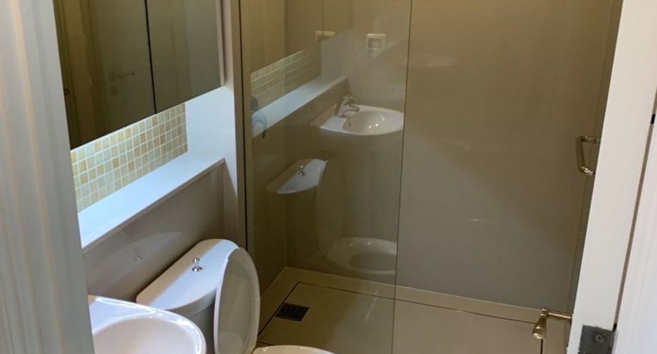 Wohnung zur Miete mit 2 Zimmer in Khlong Toei, Bangkok