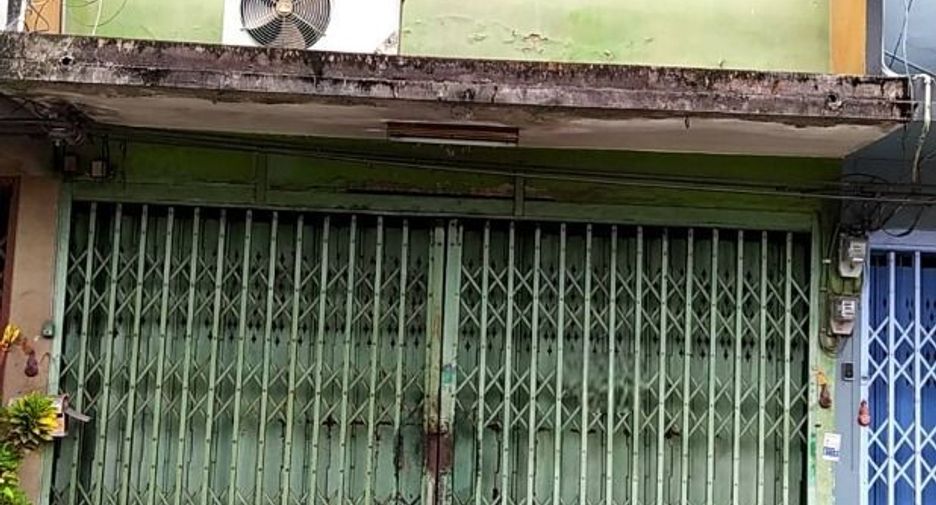 For sale 2 bedrooms townhouse in Thon Buri, Bangkok
