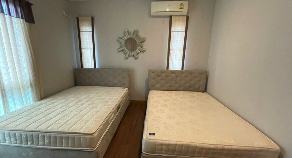 For rent 4 bedrooms villa in Bang Lamung, Chonburi