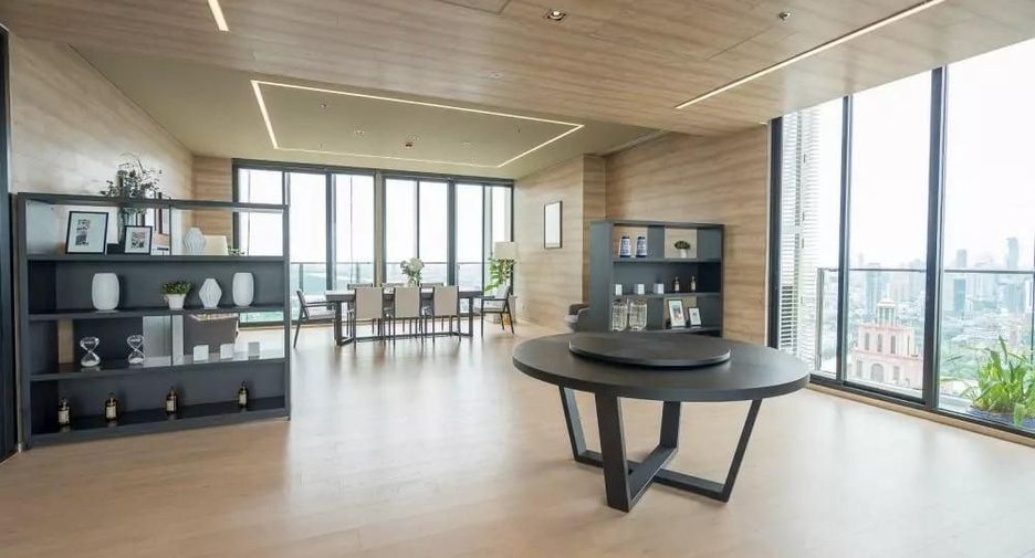 For rent 1 bed condo in Khlong Toei, Bangkok