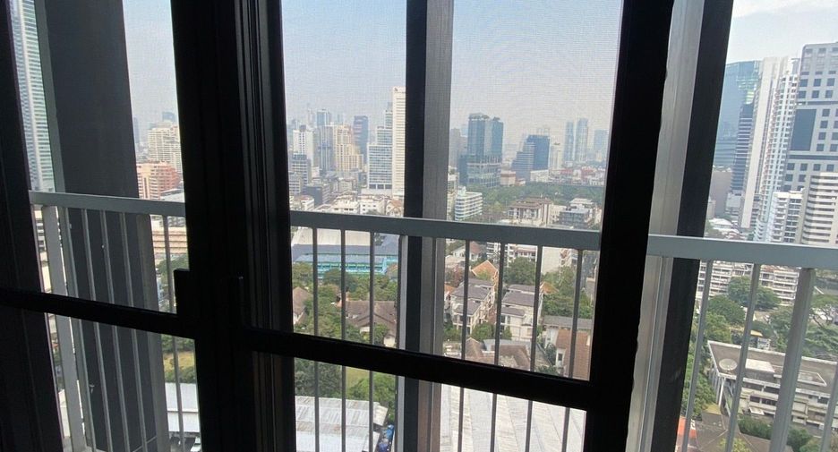 For rent 1 bed condo in Khlong Toei, Bangkok