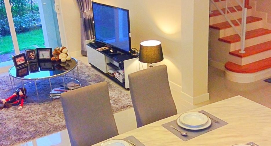For rent 3 bedrooms house in Lat Krabang, Bangkok