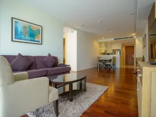 Apartamento en alquiler de 2 habitaciones en Khlong Toei, Bangkok