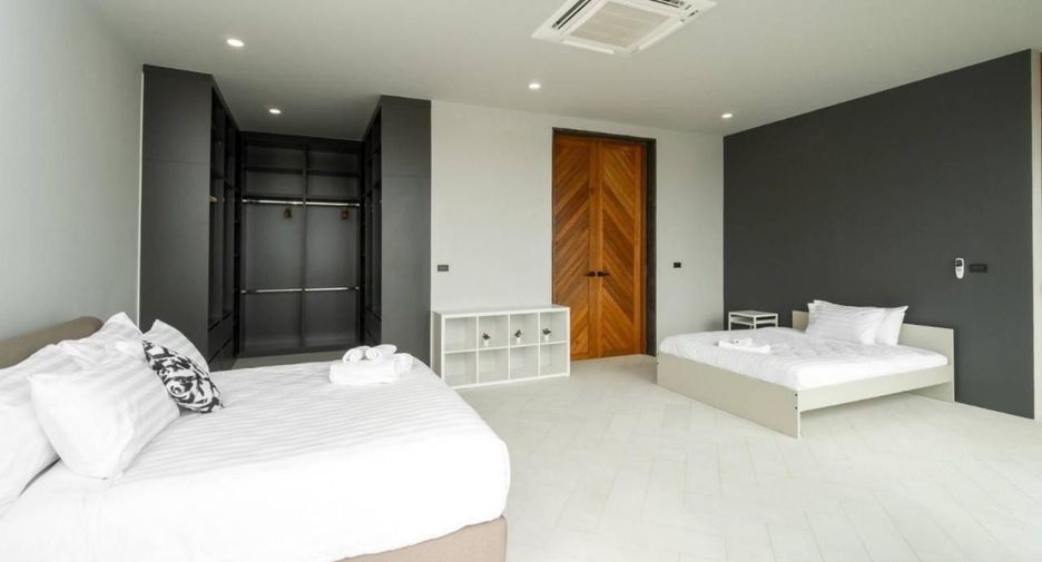 For rent 5 bedrooms villa in Hua Hin, Prachuap Khiri Khan