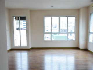 For sale studio condo in Huai Khwang, Bangkok