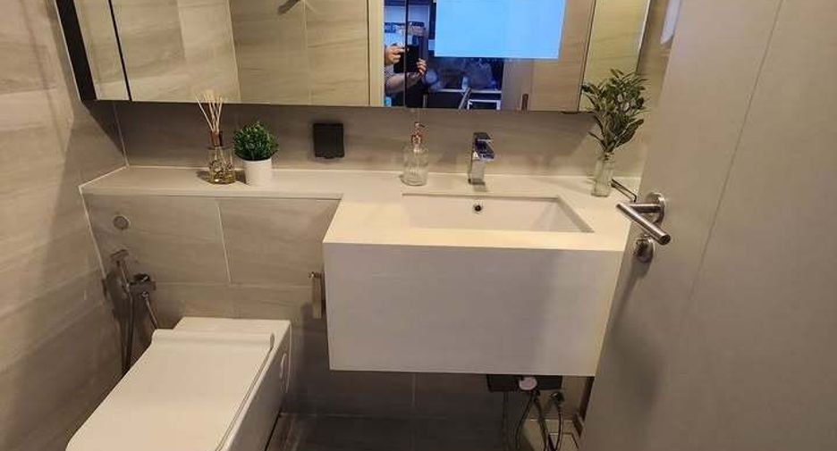 For rent 1 bed condo in Bang Rak, Bangkok