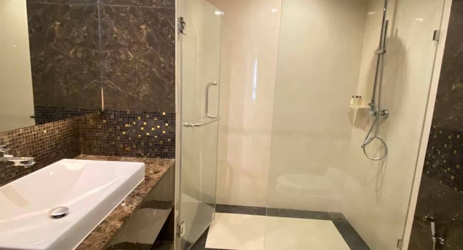 For sale 2 bedrooms condo in Watthana, Bangkok