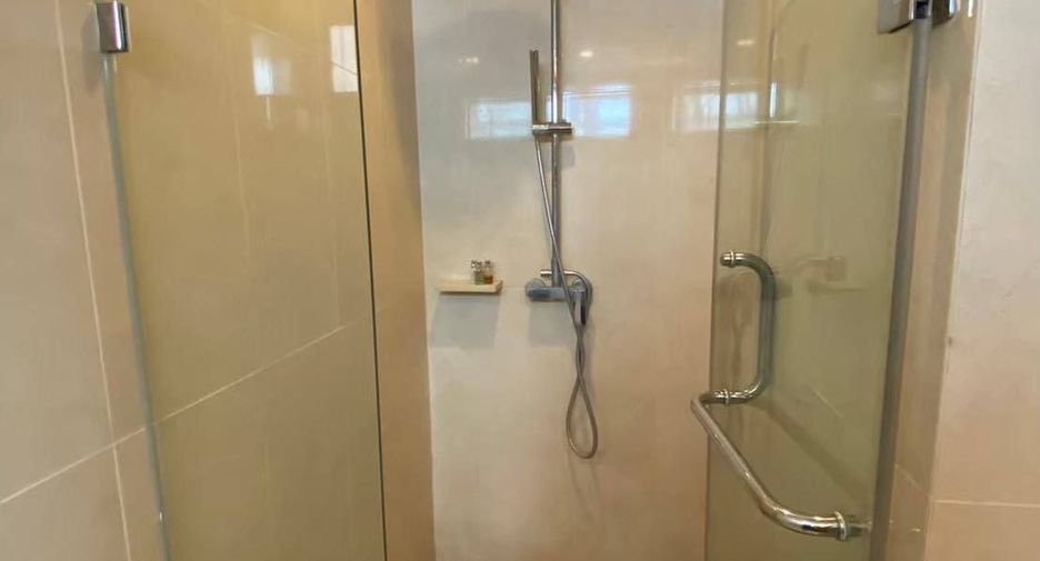 For sale 2 bedrooms condo in Watthana, Bangkok