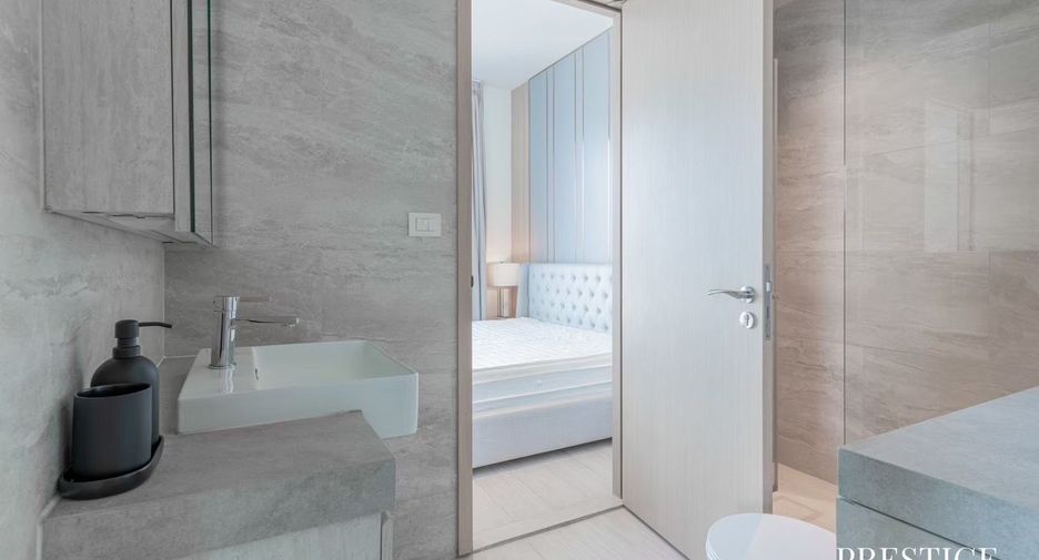 For rent 2 bedrooms condo in Sathon, Bangkok