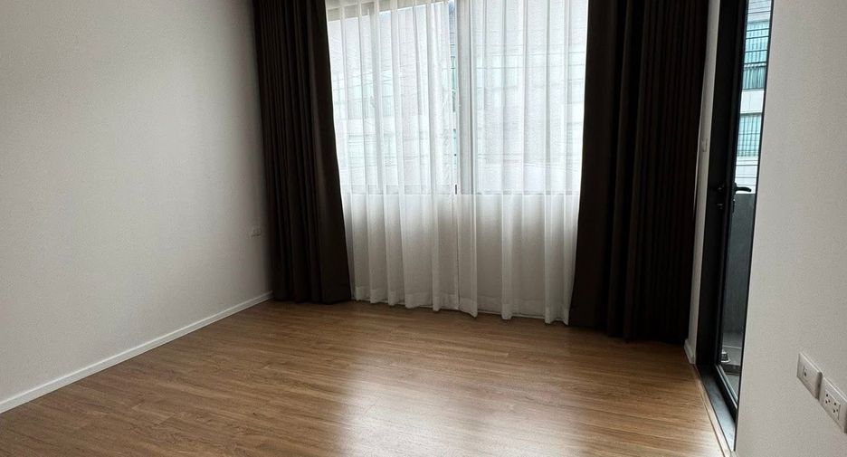 For rent 3 ベッドルーム house in Saphan Sung, Bangkok