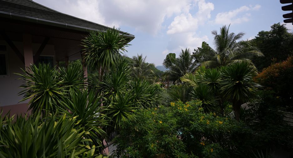 For sale 7 bedrooms villa in Kathu, Phuket