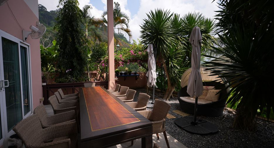 For sale 7 bedrooms villa in Kathu, Phuket