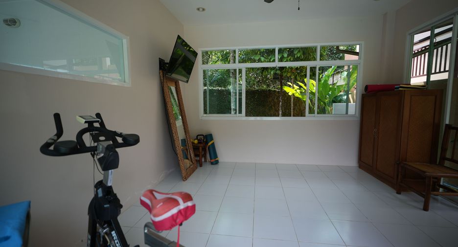 For sale 7 bedrooms villa in Kathu, Phuket