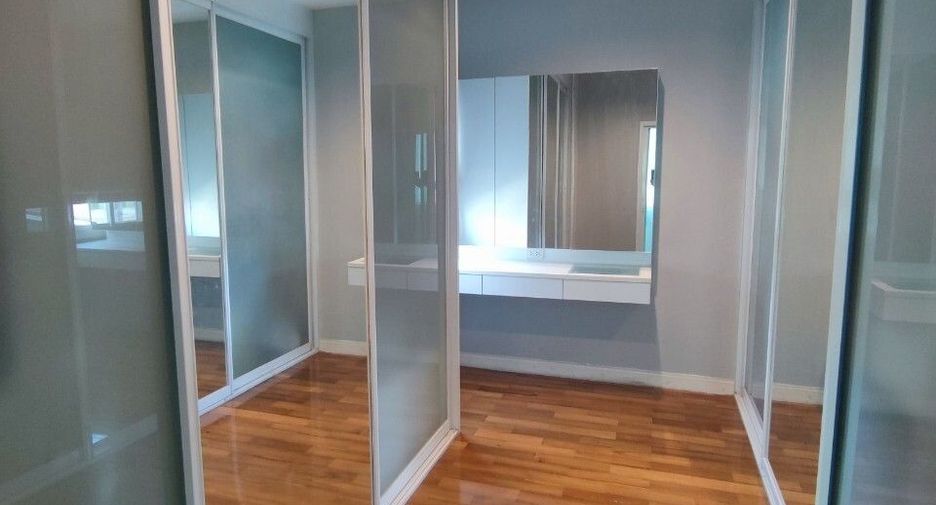 For rent 3 bedrooms house in Bang Bon, Bangkok