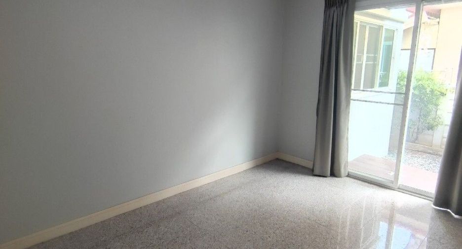 For rent 3 bedrooms house in Bang Bon, Bangkok