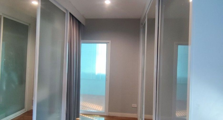 For rent 3 bedrooms house in Bang Bon, Bangkok