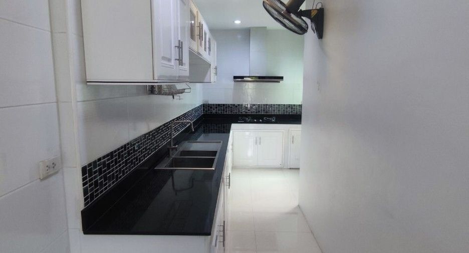 For rent 3 bedrooms house in Bang Bon, Bangkok