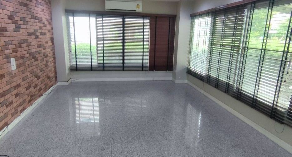 For rent 3 bedrooms house in Bang Bon, Bangkok