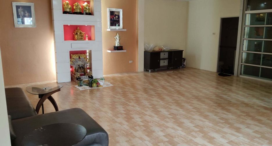 For rent 3 bedrooms house in Bang Lamung, Chonburi
