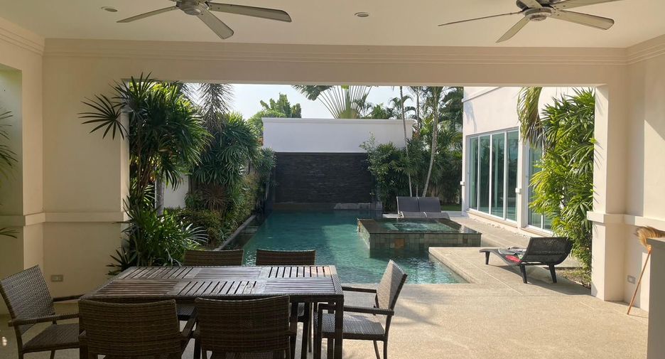 Casa en alquiler de 3 habitaciones en Bang Lamung, Chonburi