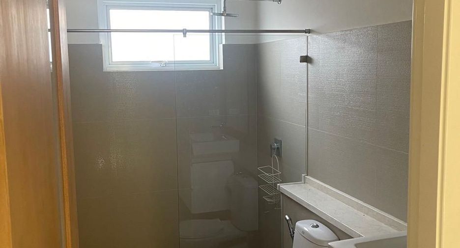 Casa en alquiler de 3 habitaciones en Bang Lamung, Chonburi
