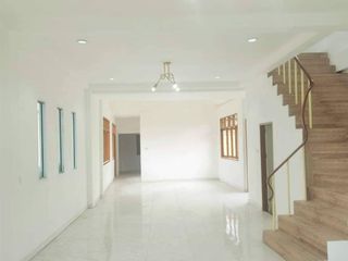 Продажа 4 спальни дом в Pran Buri, Прачуапкхирикхан